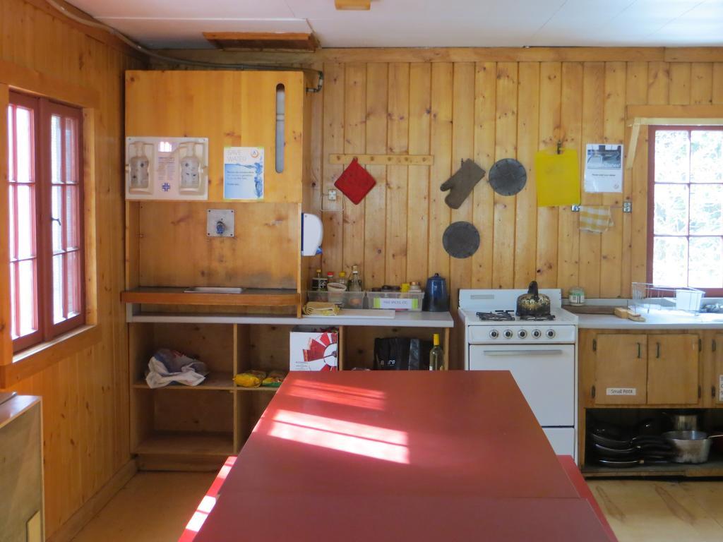 Hi Rampart Creek - Hostel ซัสแคตเชวาน ริเวอร์ ครอสซิง ภายนอก รูปภาพ